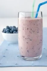 One Blue Monkey (Blaubeer-Bananen-Smoothie)