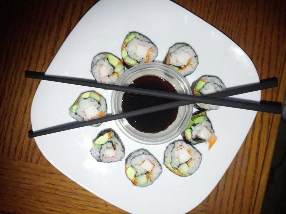 Bauchfreundliche Krabben-Sushi-Rolle