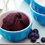 Fettfreies und zuckerfreies Blaubeer-Sorbet