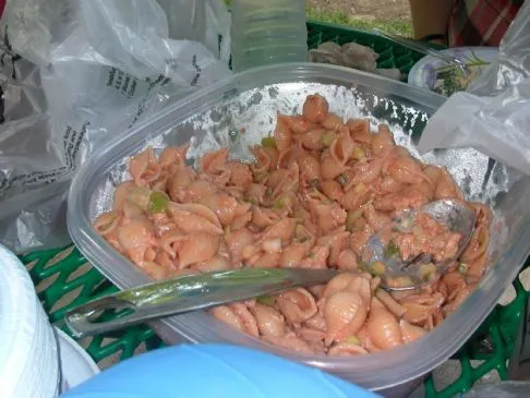 Omas Lachs-Nudelsalat