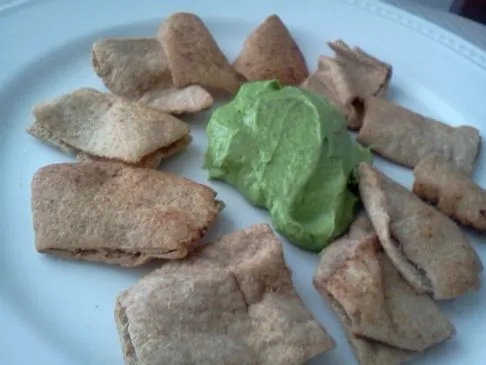 Knoblauch- und Spinat-Guacamole-Dip