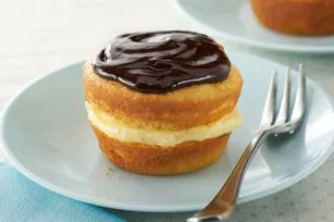 Zuckerreduzierte Boston Cream Cupcakes