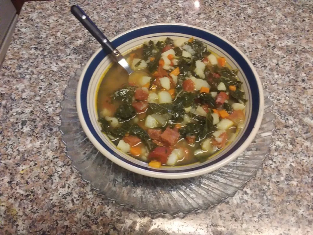 Portugiesische Grünkohlsuppe