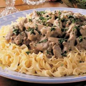 Leichter, köstlicher Stroganoff