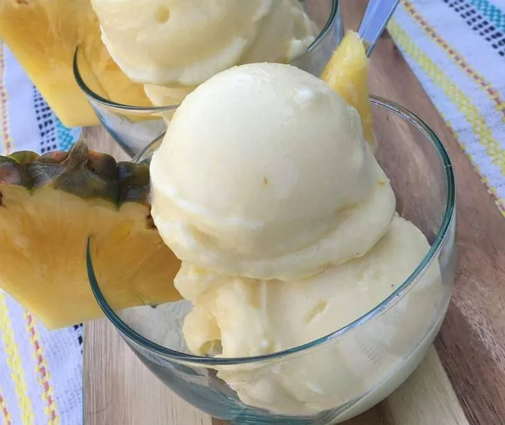 Gefrorene geschlagene Ananas