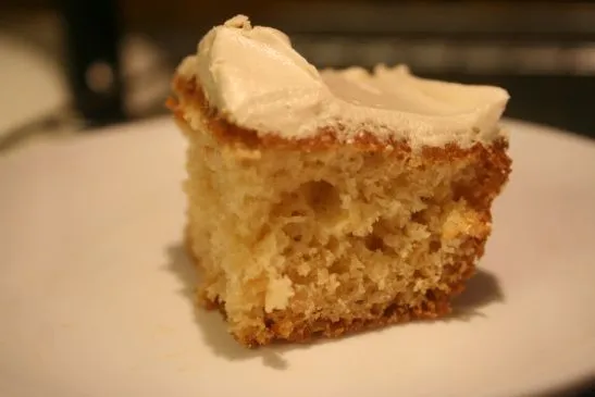 Root Beer Float Kuchen