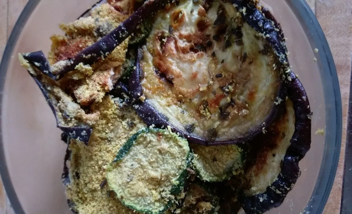 Gebackene Zucchini und Aubergine