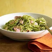 Engelshaar mit Rucola-Pesto und Lachs