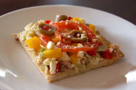 Mediterrane Thunfisch-Pizza