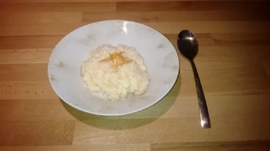 Orangenaromatisierter Reisbrei