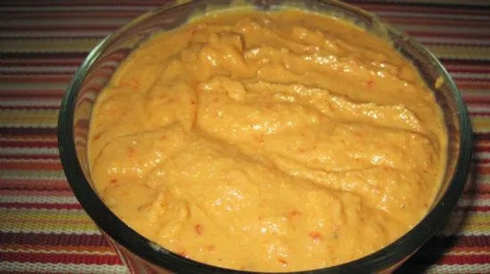Gerösteter Paprika-Hummus