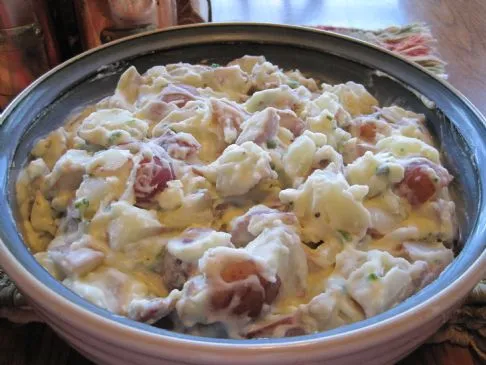 Kartoffelsalat mit Blauschimmelkäse und Frühlingszwiebeln, modifiziert