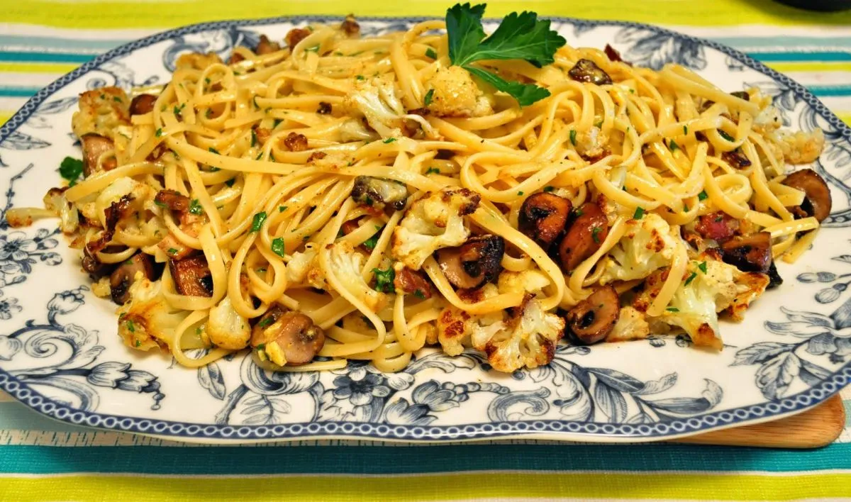 Linguine mit geröstetem Blumenkohl