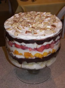 Gemischtes Obst (fast) zuckerfreies Trifle