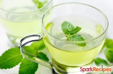 Minzige Kräuter-Eistee