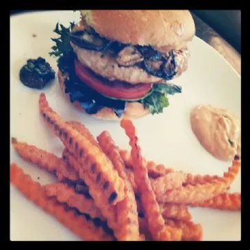 Scharfe Thunfisch-Burger