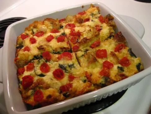 Mediterraner Frühstücksauflauf