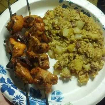 Puerto Rican Arroz Mamposteao (Bohnen und Reis)