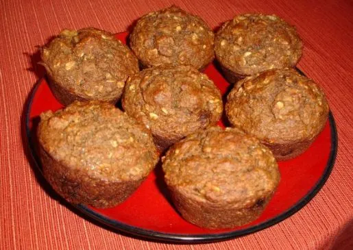 Bananen-Haferflocken-Muffins mit Leinsamen & Walnüssen