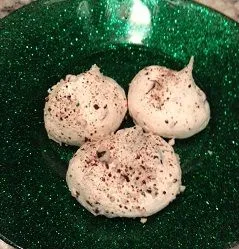 Urlaubs-Schokoladen-Minze-Meringues