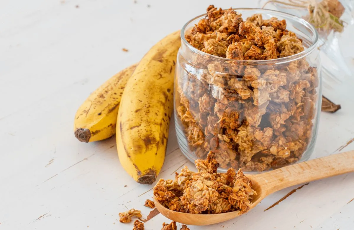 Bananen-Nuss-Granola