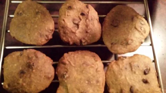 Plantain Paleo Dunkle Schokoladenstückchen-Kekse