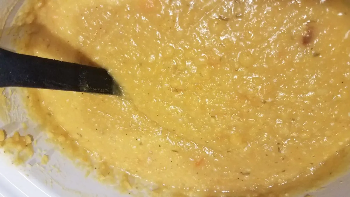 Einfache gelbe Erbsensuppe