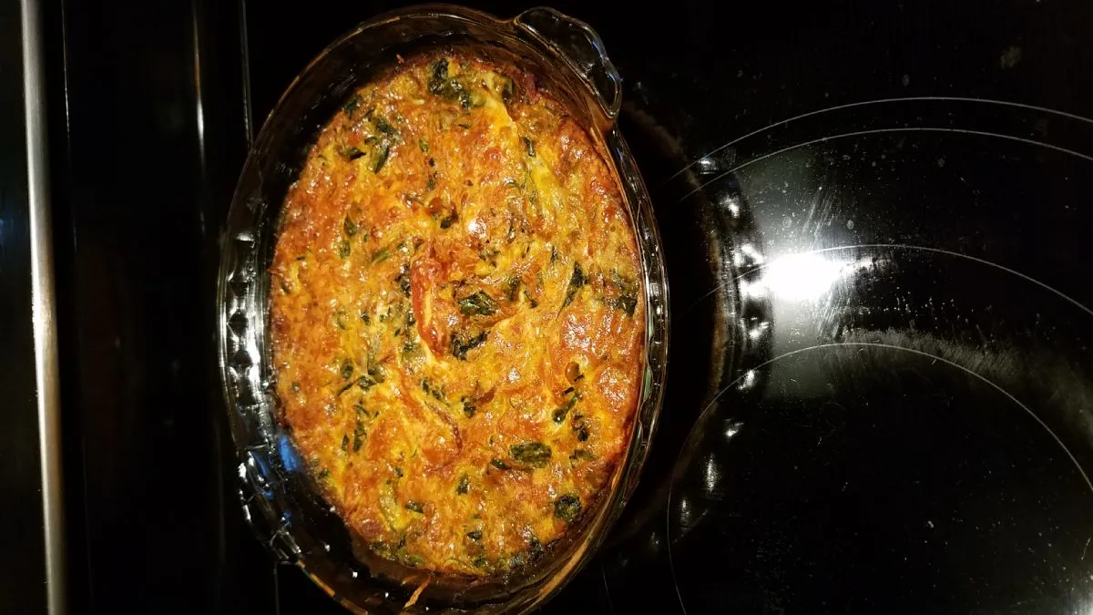 Krustenlose Gemüse-Quiche (keto)