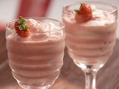 Erdbeer-Fool-Törtchen!