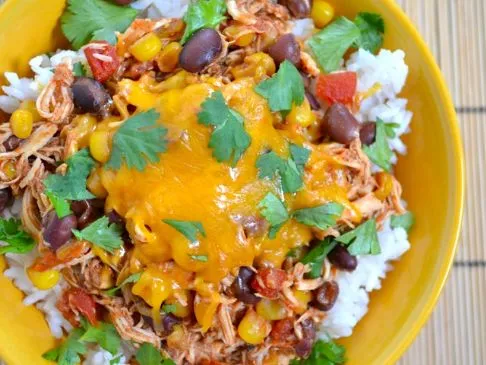 Slow Cooker Taco Hähnchen Schalen