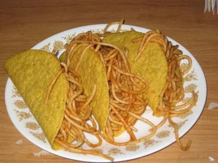 Spaghetti Tacos
