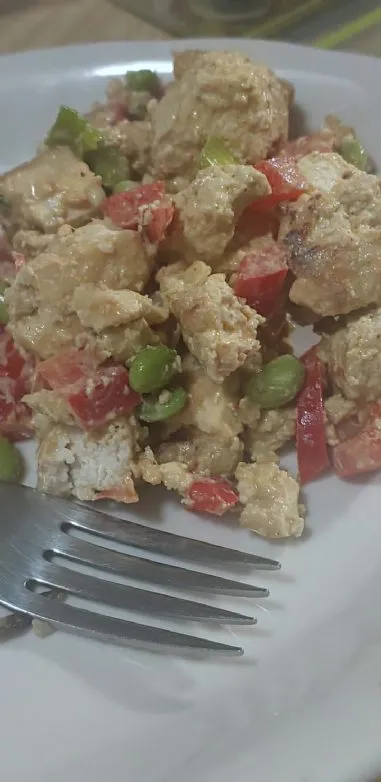 Curry-Tofu & Edamame