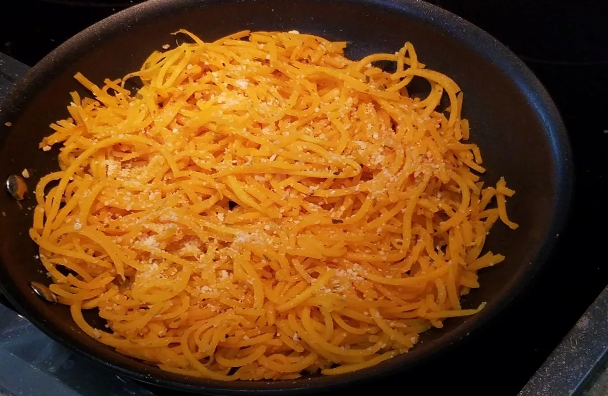 Butternut-Kürbis-Spiralen mit Knoblauch & Zitrone