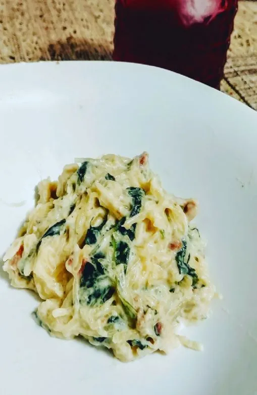 Käse-Spinat-Spaghetti-Kürbis