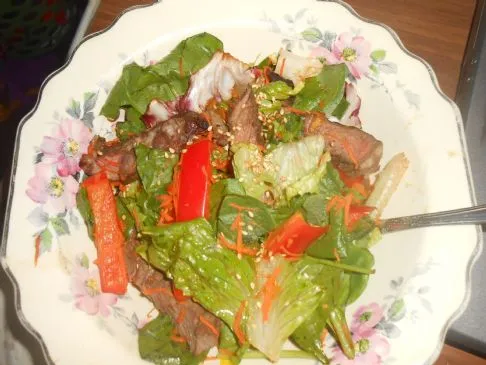 Sesam-Steak-Salat