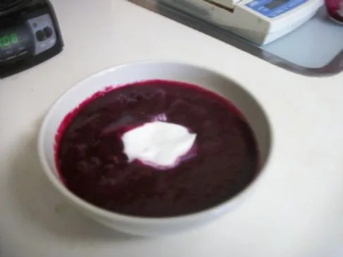 Omas Rote-Bete-Borschtsch