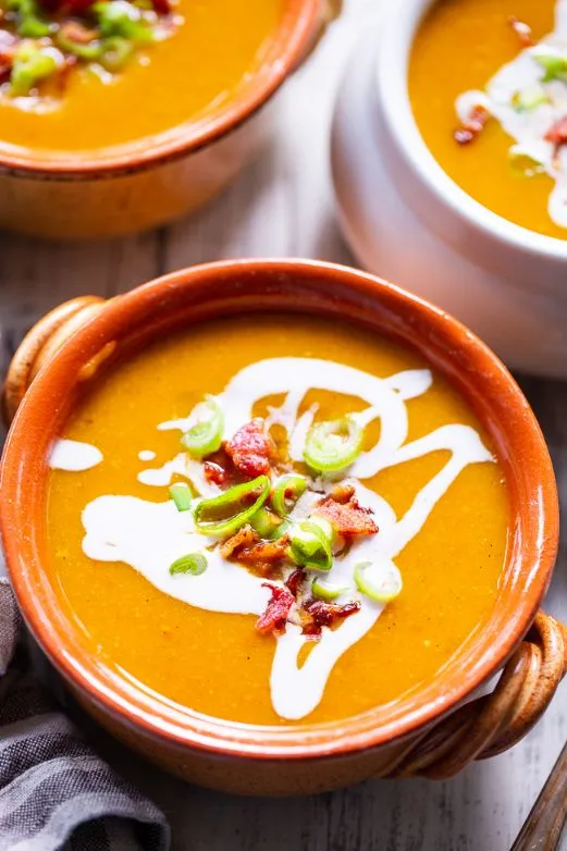 Paleo Running Momma Butternut-Kürbis-Suppe mit Speck und Äpfeln