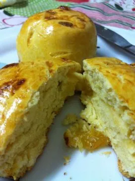 Rosinenbrot (auch als Brötchen)