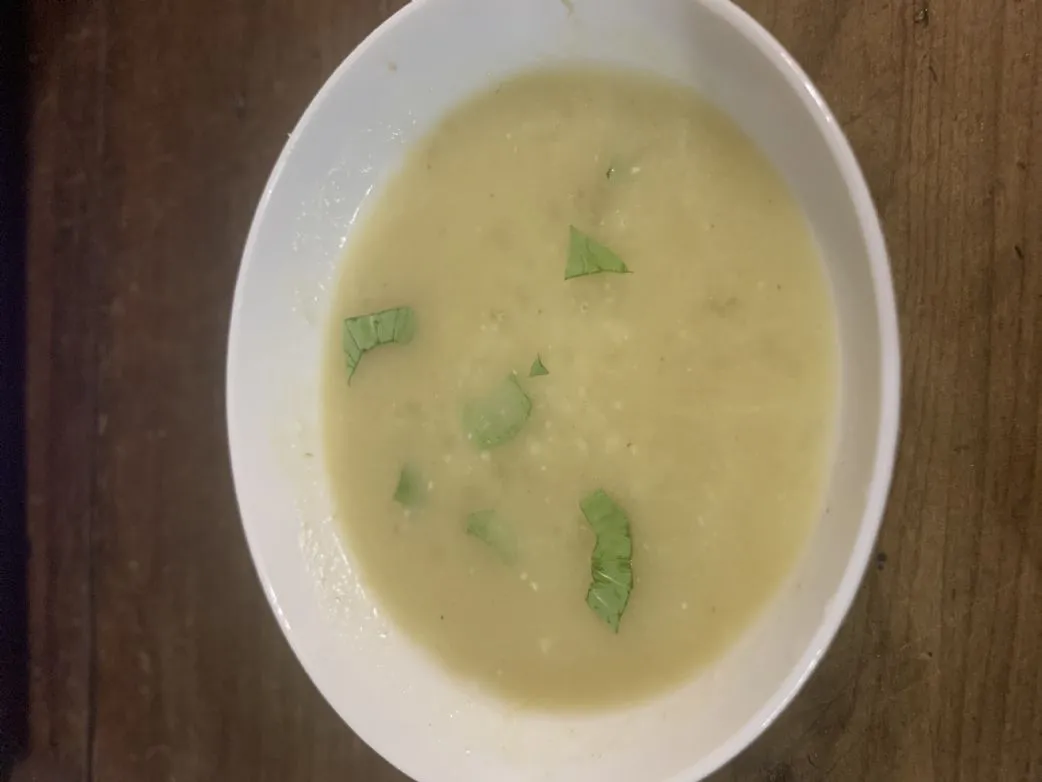 Spargelsuppe (aus den Stielenden gemacht)