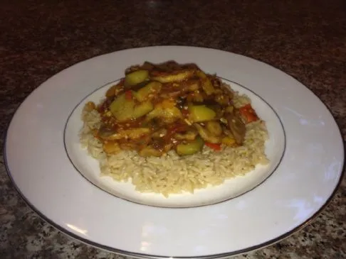 Gesunde mediterrane Pfanne (Ghallaba)