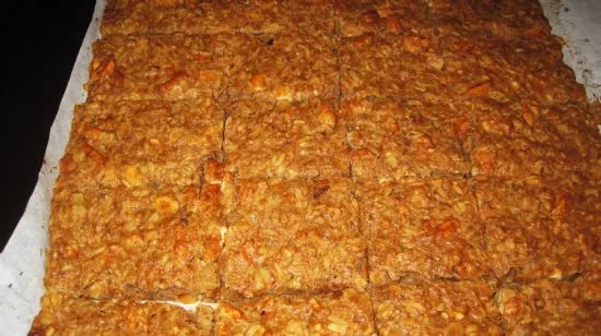 Salzige Erdnussbutter-Brezel-Granola-Riegel