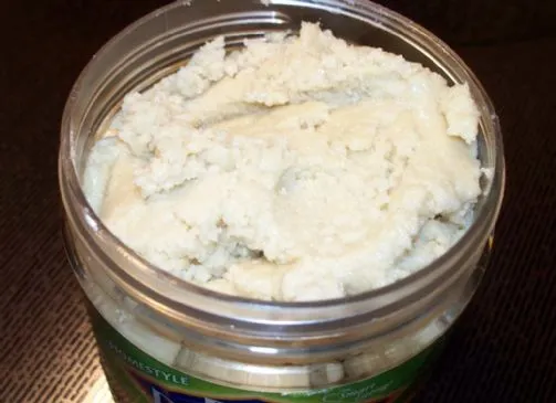 Hausgemachte rohe Erdnussbutter