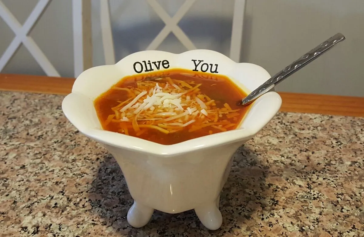 Scharfe gefüllte Paprika-Suppe