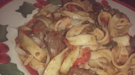 Fettuccine mit Lamm, Minze und Basilikum