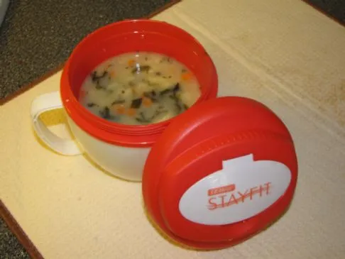 Zitronen-Hühnchen-Orzo-Suppe