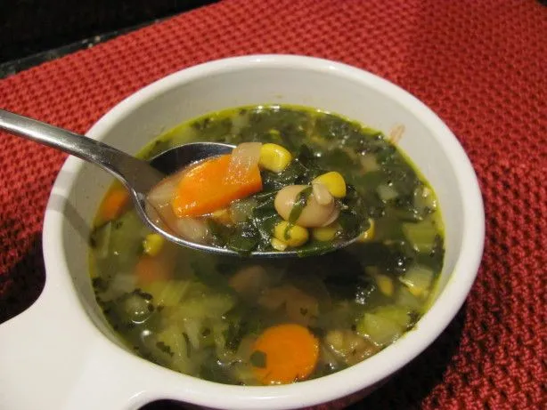 Löwenzahn-Hühnchensuppe