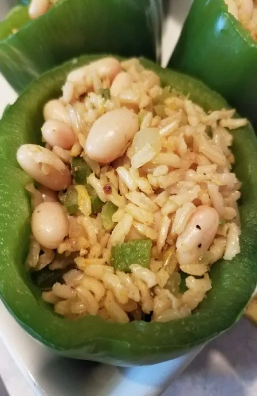 Vegetarisch gefüllte Paprika