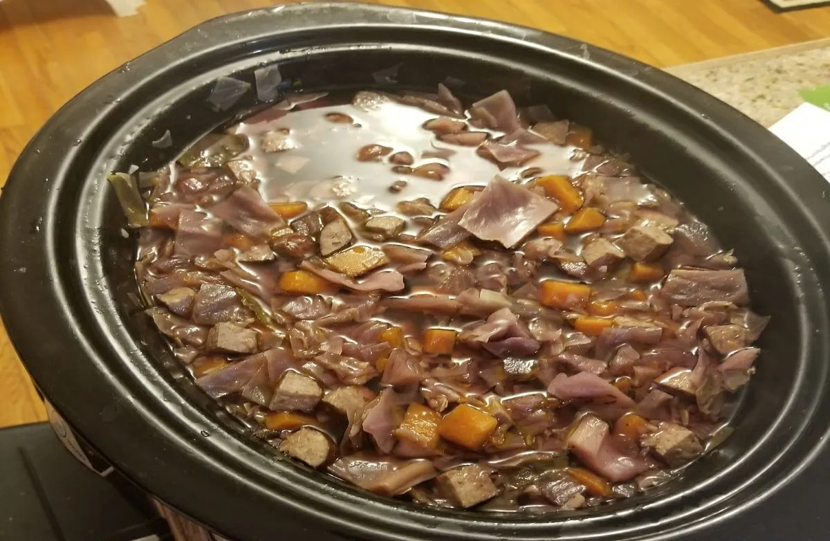 Kohl- und Wurstsuppe