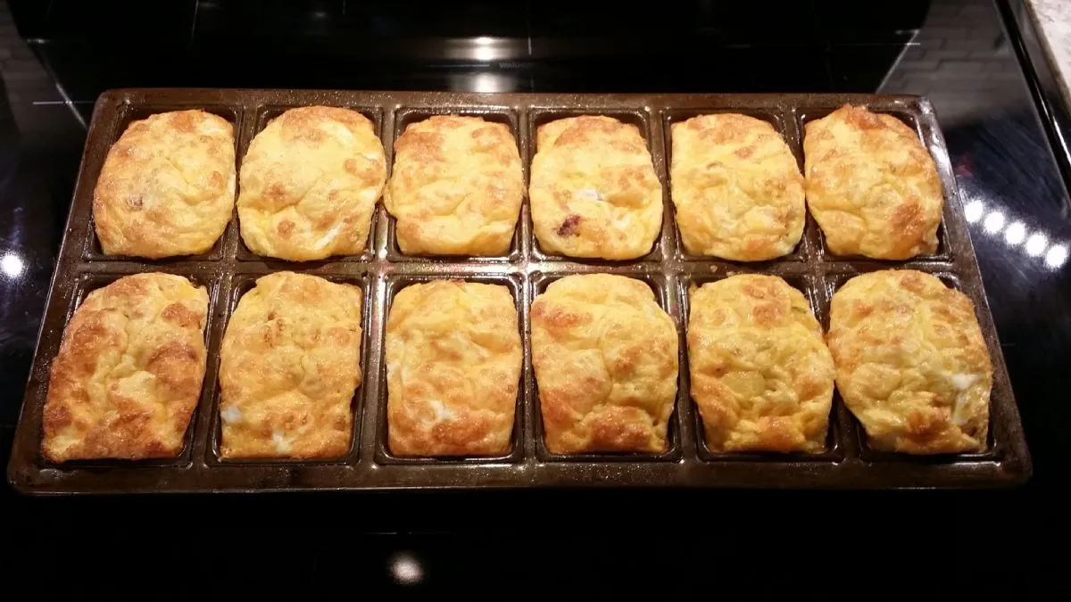 Omelette-Muffins im Keto-Stil