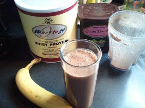 Bananen-Schokoladen-Protein-Smoothie